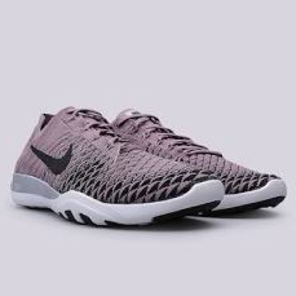 Women’s Nike Free TR FlyKnit 2 Bionic - Picture 1 of 10
